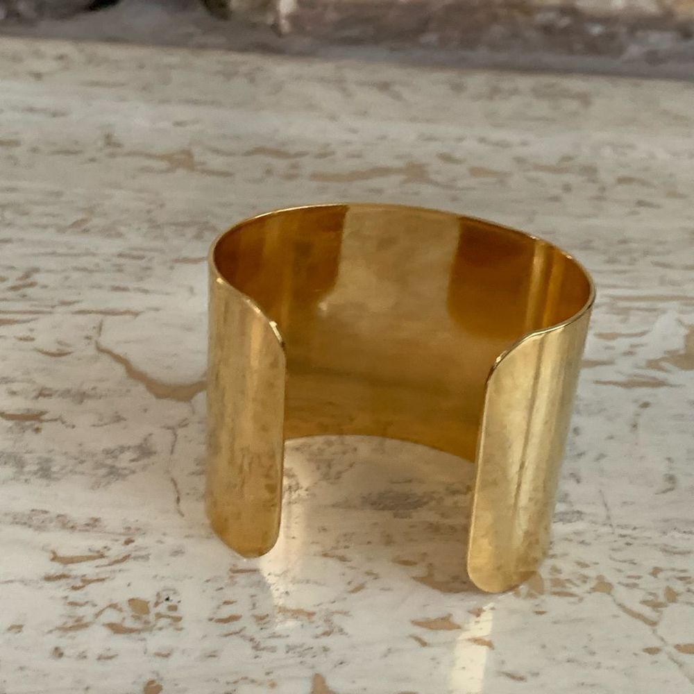 Cuff - Picture 4 of 9